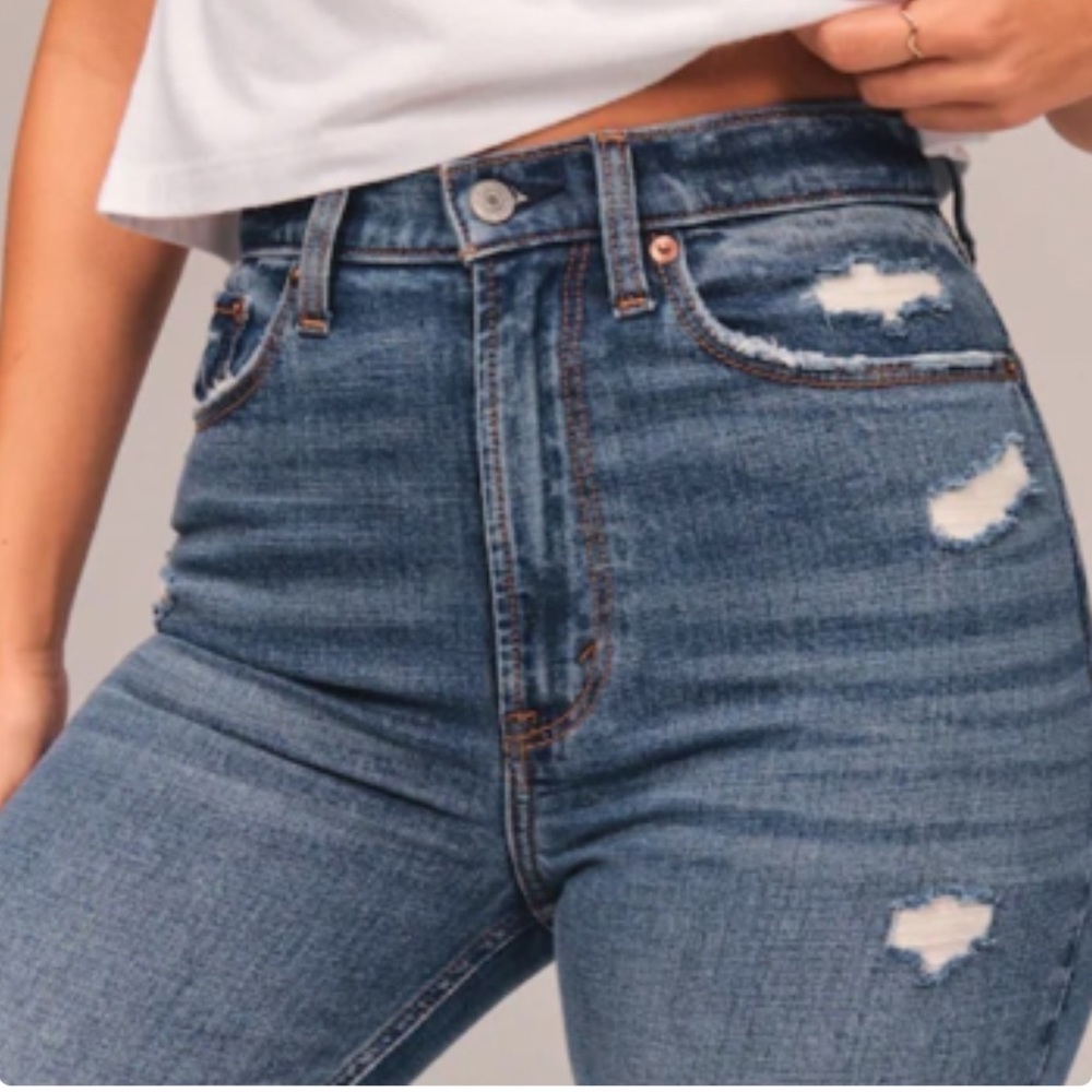 Abercrombie & Fitch Curve Love Ultra High Rise Ankle Straight Jeans